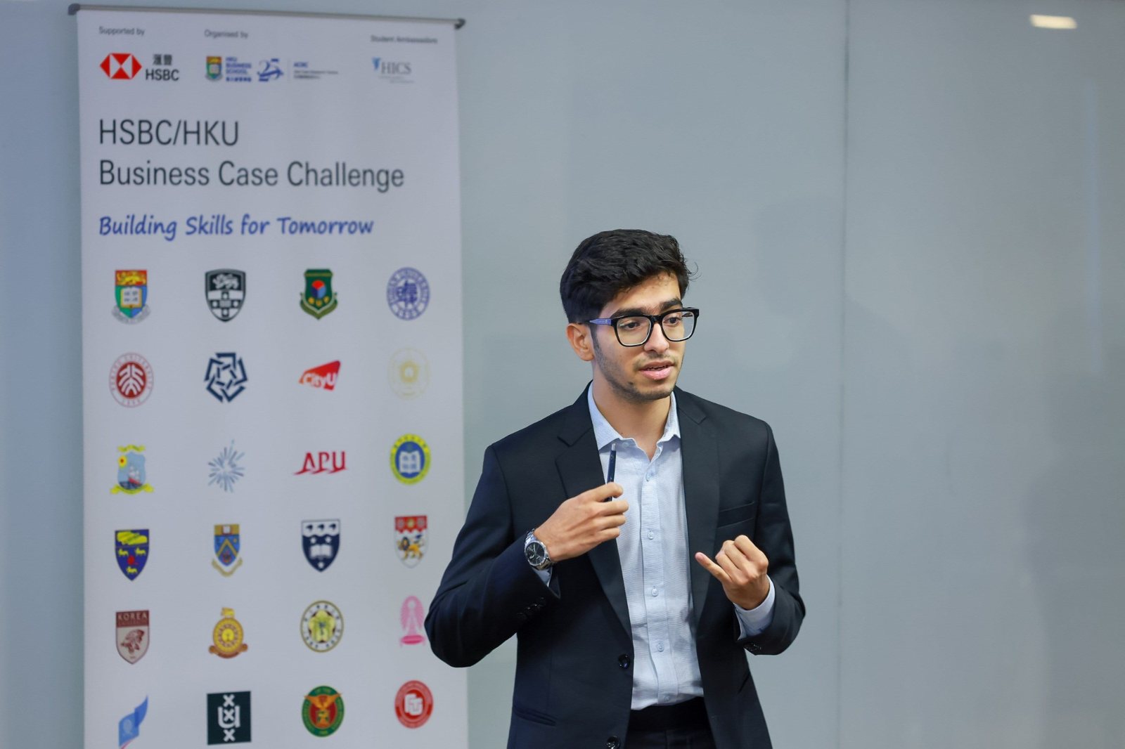 Samkit presenting at the HSBC/HKU Business Case Challenge